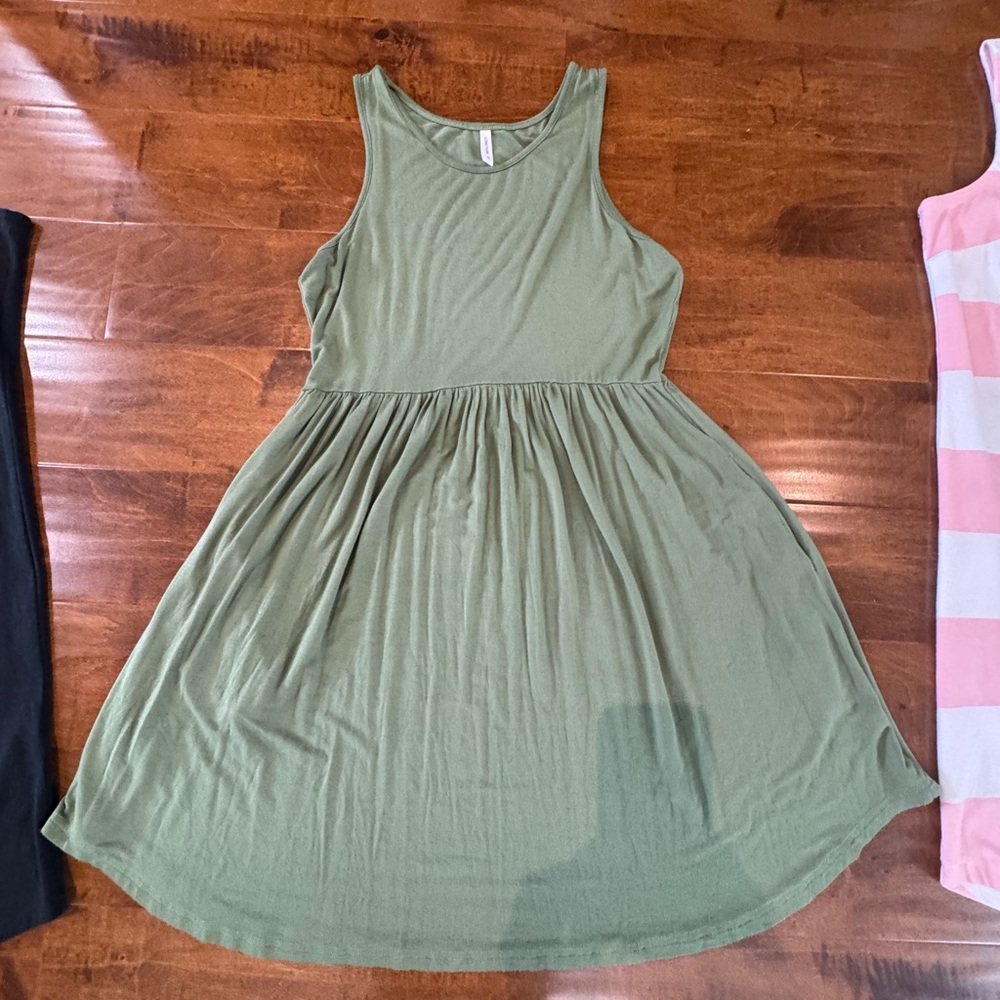 Women’s medium casual sleeveless dresses - Picture 4 of 9